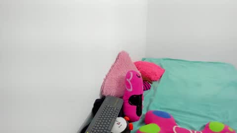 Estefania online show from February 8, 2026, 12:36 am