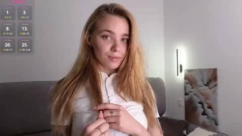 Snapshot of evaaqua chatting on July 23, 2026, 8:07 pm Sirena online show from July 23, 2026, 8:07 pm