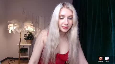 Snapshot of evacadooo chatting on May 29, 2026, 3:04 am Eva online show from May 29, 2026, 3:04 am