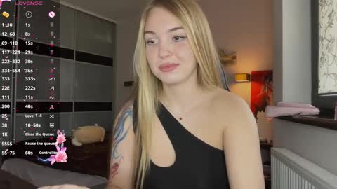 evacarter1 online show from October 24, 2025, 10:44 am