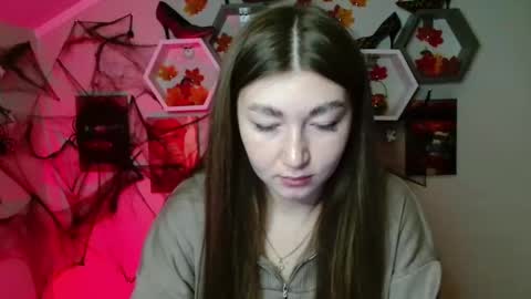 Snapshot of evachaturbatte chatting on November 1, 2025, 7:43 am Evachaturbatte online show from November 1, 2025, 7:43 am