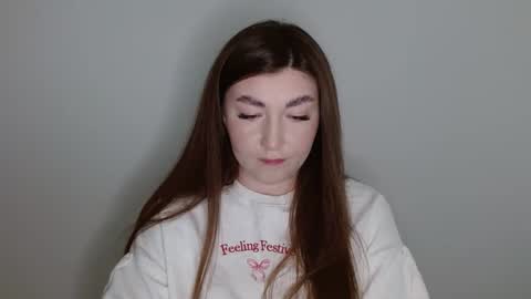 Evachaturbatte online show from April 16, 2026, 8:04 am