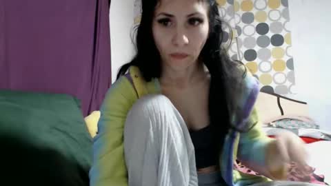 Snapshot of evacrisxxx chatting on February 15, 2026, 10:39 pm hornycrissyyourlove online show from February 15, 2026, 10:39 pm