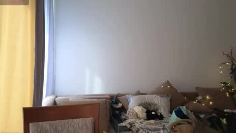 Eva online show from October 21, 2025, 7:09 am