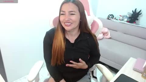 Snapshot of evagrays chatting on February 16, 2026, 8:05 pm Eva online show from February 16, 2026, 8:05 pm