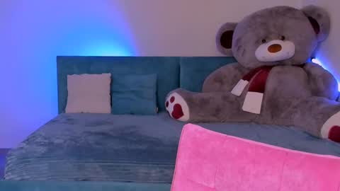 Eva online show from February 28, 2025, 10:17 pm