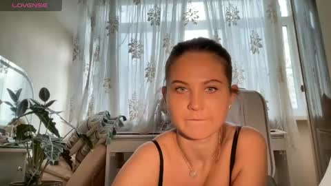 EvaHazard online show from May 1, 2026, 1:48 pm