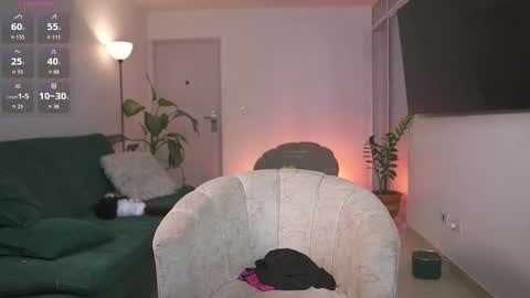 evajacksss_ online show from September 25, 2025, 10:13 pm