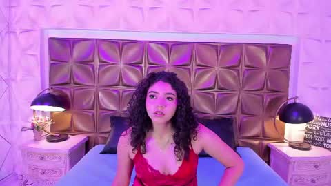 Snapshot of evajhuls chatting on July 15, 2026, 12:10 pm online show from July 15, 2026, 12:10 pm