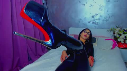 Snapshot of evalaane chatting on November 22, 2025, 8:52 pm Eva online show from November 22, 2025, 8:52 pm