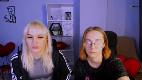 evalora online show from November 23, 2025, 8:08 pm