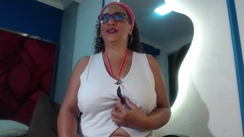 Snapshot of evamills1 chatting on January 26, 2025, 9:18 pm Eva Mills online show from January 26, 2025, 9:18 pm