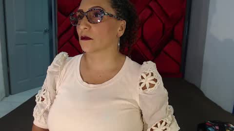 Snapshot of evamills1 chatting on February 18, 2025, 7:52 pm Eva Mills online show from February 18, 2025, 7:52 pm