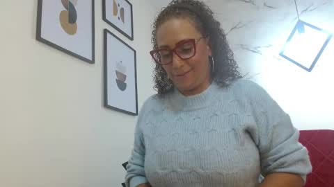 Snapshot of evamills1 chatting on October 6, 2025, 9:23 pm Eva Mills online show from October 6, 2025, 9:23 pm