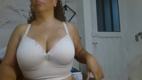 Snapshot of evamills1 chatting on October 11, 2025, 8:40 pm Eva Mills online show from October 11, 2025, 8:40 pm