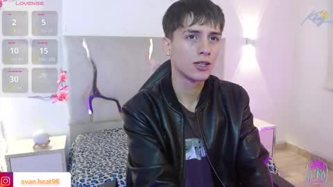 evan_tay online show from February 16, 2026, 3:13 am