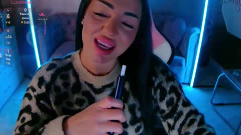 Snapshot of evanew_ chatting on October 26, 2025, 5:41 pm Eva online show from October 26, 2025, 5:41 pm