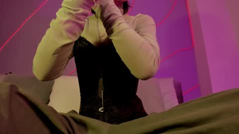 Eva online show from December 27, 2024, 1:07 pm