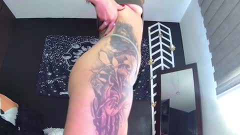  Eva online show from September 23, 2025, 6:55 pm