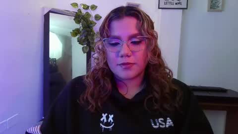 Snapshot of evania_lorns chatting on May 31, 2026, 10:00 pm eva online show from May 31, 2026, 10:00 pm