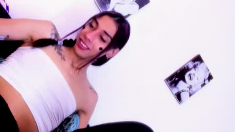 evanllelyne online show from July 28, 2026, 3:21 pm