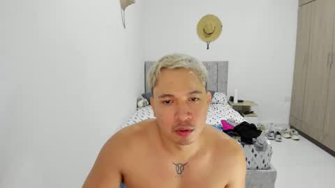 Snapshot of evans_king chatting on May 16, 2026, 7:23 pm Evan online show from May 16, 2026, 7:23 pm