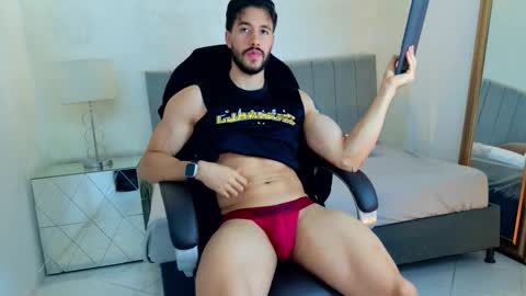 E V A N S online show from March 9, 2026, 11:42 pm