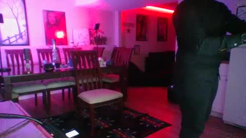 evanschris2048 online show from March 4, 2025, 4:38 am