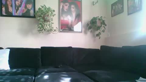 evanschris2048 online show from November 12, 2025, 8:41 pm