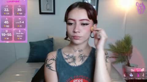 Snapshot of evanss_lx chatting on November 10, 2025, 7:02 pm Evanssa lx online show from November 10, 2025, 7:02 pm