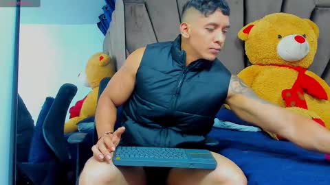   online show from March 4, 2025, 1:17 pm