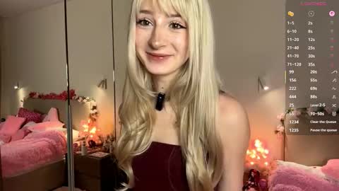 Eva online show from December 15, 2025, 8:18 am