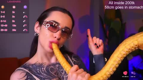 Eva online show from April 16, 2026, 2:01 am