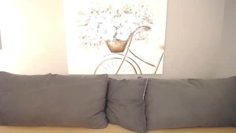 Snapshot of evarey_ chatting on September 12, 2025, 4:23 am Adelina online show from September 12, 2025, 4:23 am