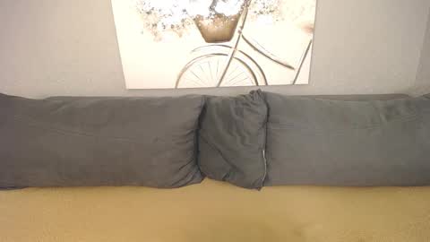 Snapshot of evarey_ chatting on September 16, 2025, 4:13 am Adelina online show from September 16, 2025, 4:13 am