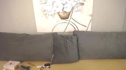 Snapshot of evarey_ chatting on September 18, 2025, 4:14 am Adelina online show from September 18, 2025, 4:14 am