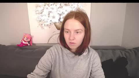 Snapshot of evarey_ chatting on October 7, 2025, 4:20 am Adelina online show from October 7, 2025, 4:20 am