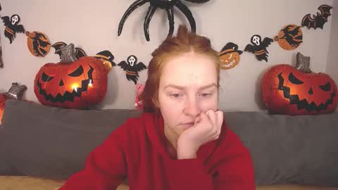 Snapshot of evarey_ chatting on October 26, 2025, 5:13 am Adelina online show from October 26, 2025, 5:13 am