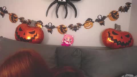 Snapshot of evarey_ chatting on November 2, 2025, 5:21 am Adelina online show from November 2, 2025, 5:21 am