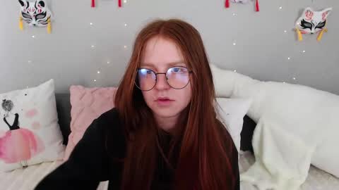 Adelina online show from May 5, 2026, 4:31 am