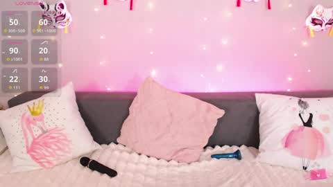 Adelina online show from May 18, 2026, 3:57 am