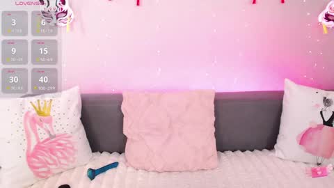 Adelina online show from May 26, 2026, 5:03 am