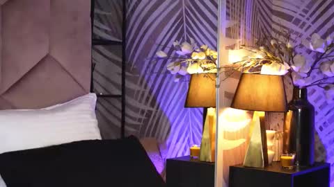 EvaRhea online show from November 20, 2025, 4:01 am