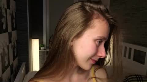 Eva online show from October 1, 2025, 7:31 pm