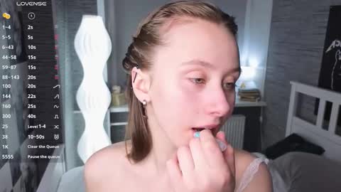 Eva online show from March 12, 2026, 7:20 pm