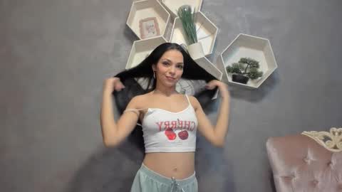 evashy99 online show from February 11, 2026, 8:47 pm