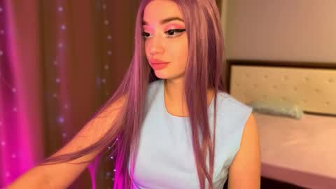 Eva online show from November 29, 2025, 4:54 pm