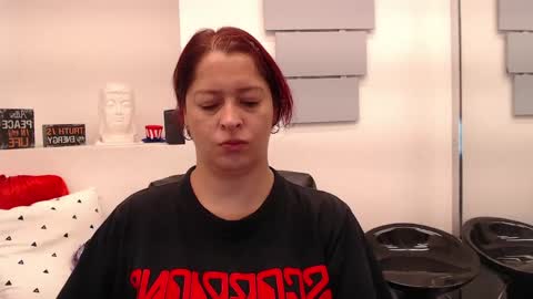 Snapshot of evatwiss chatting on May 19, 2026, 12:00 pm Eva Twiss online show from May 19, 2026, 12:00 pm