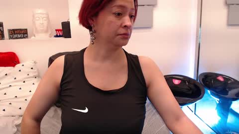 Snapshot of evatwiss chatting on May 29, 2026, 12:25 pm Eva Twiss online show from May 29, 2026, 12:25 pm