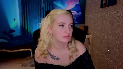 Snapshot of evavibe chatting on May 17, 2026, 10:11 am evavibe online show from May 17, 2026, 10:11 am